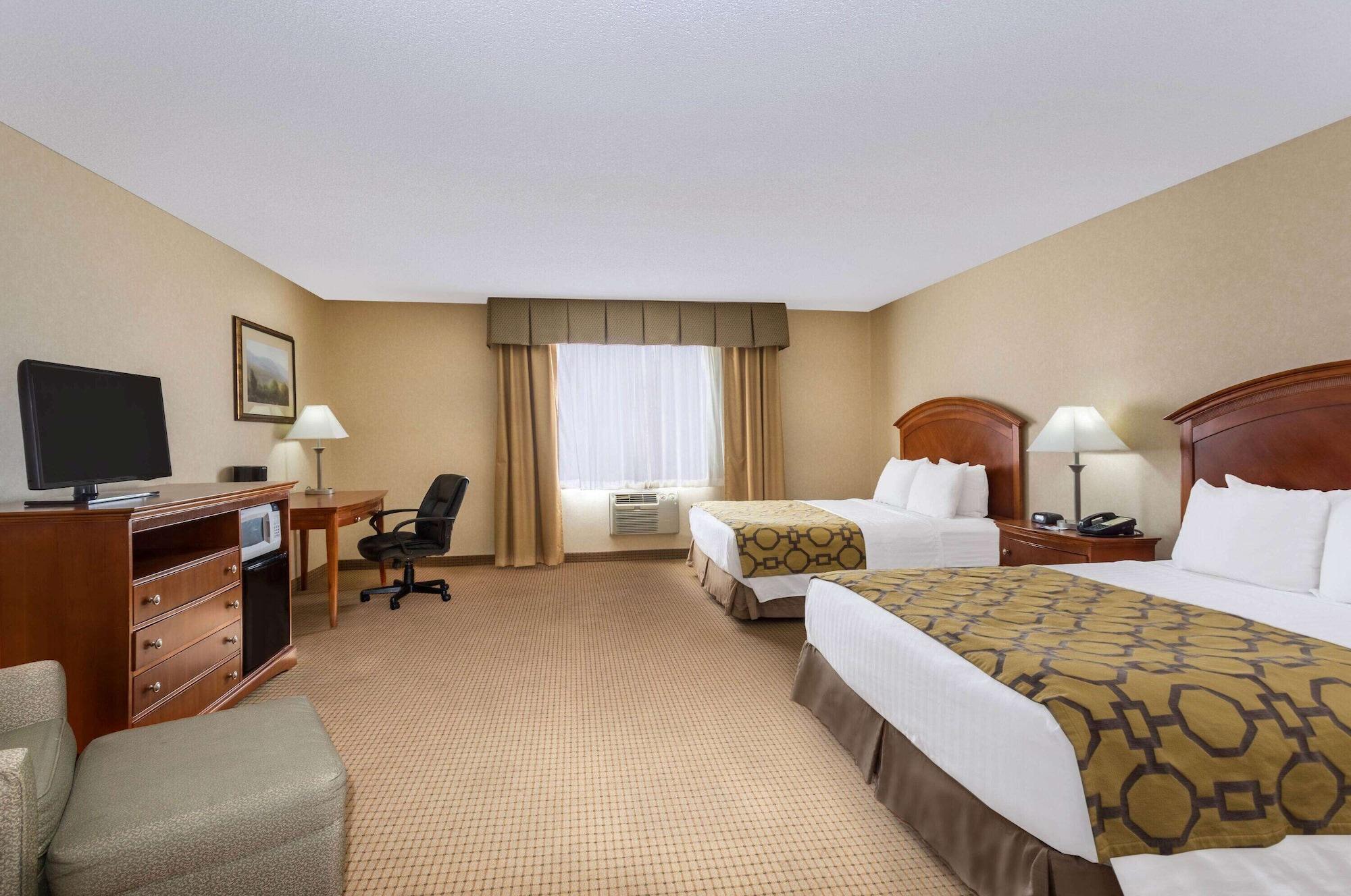 Baymont By Wyndham Fort Morgan Exterior photo