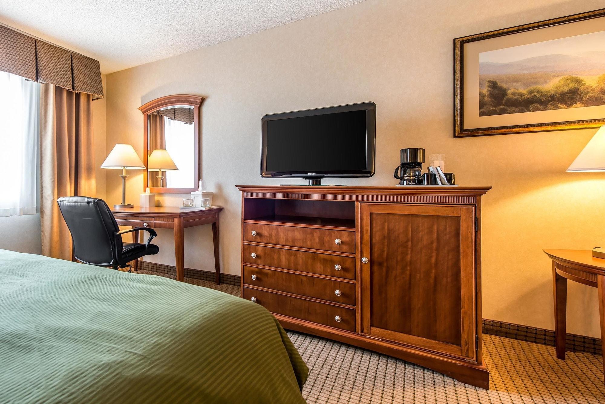 Baymont By Wyndham Fort Morgan Exterior photo